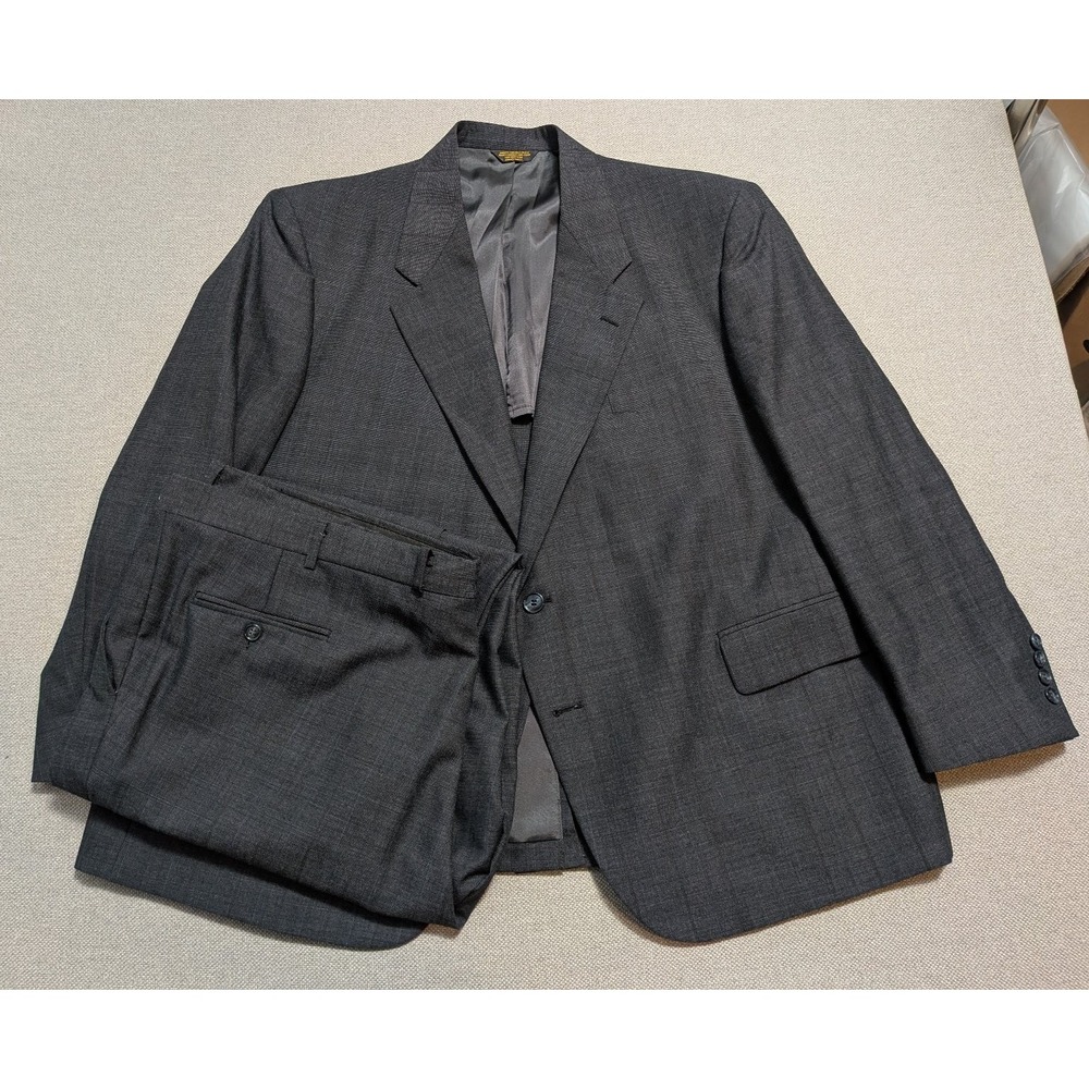John Weitz Men's Gray 2 Piece Suit 46R Wool Check Union Made in USA Vintage